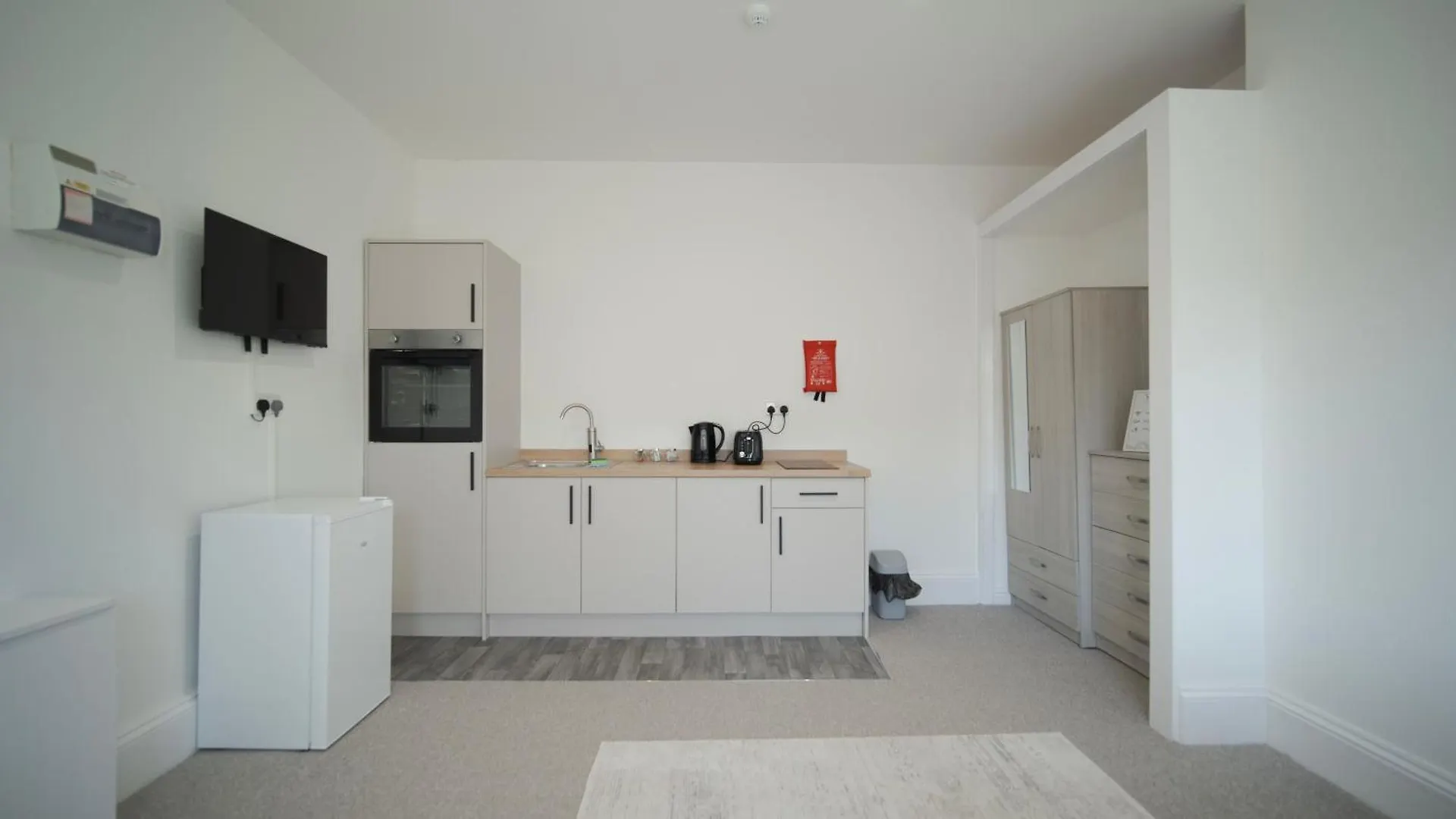 Yss The Church 2 Apartments Редкар 0*,