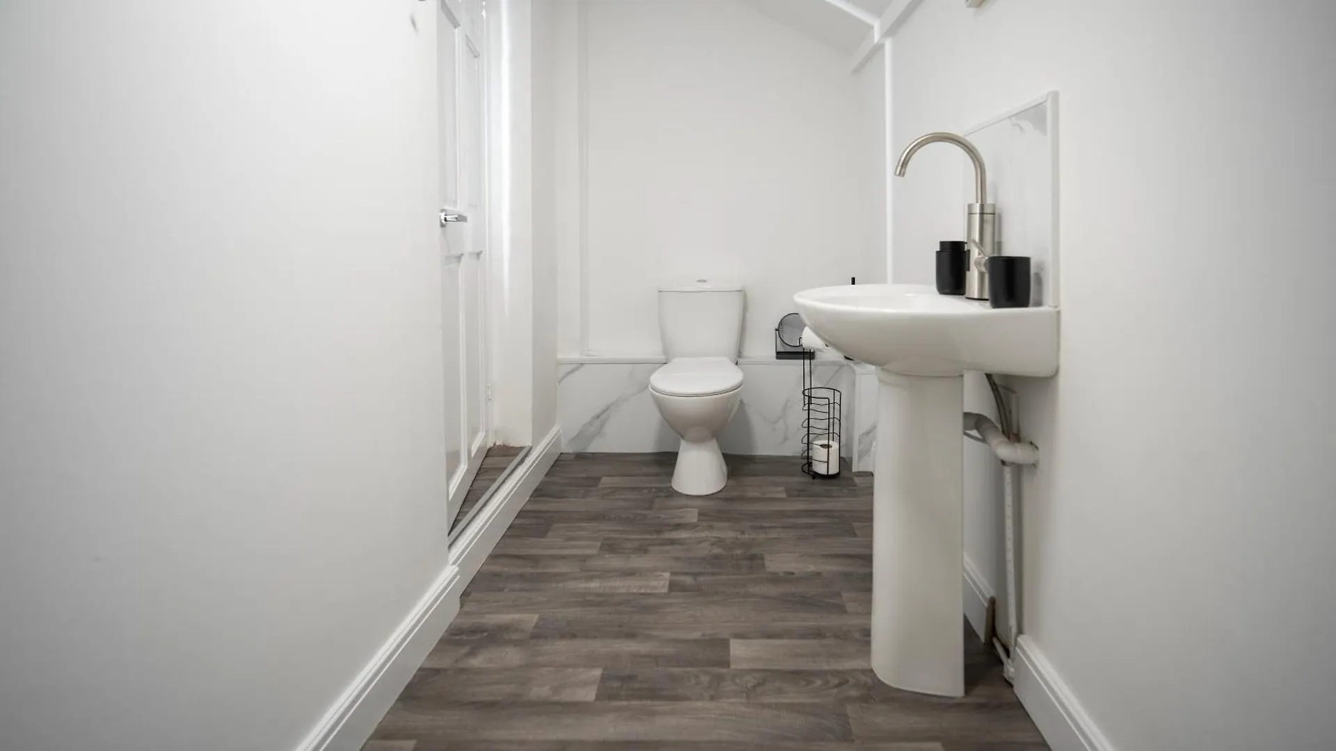 Yss The Church 2 Apartments Редкар